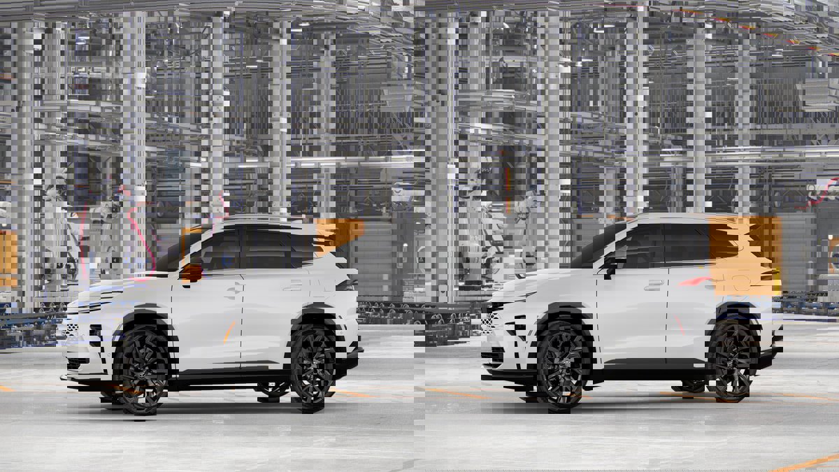 New 2026 Toyota Crown Signia AWD/4WD image 3