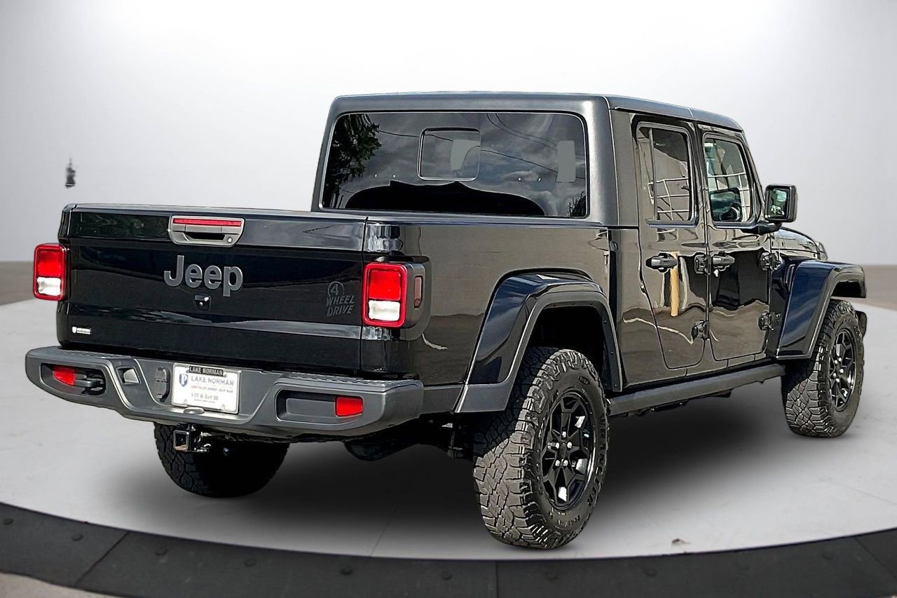 Used 2021 Jeep Gladiator Willys image 9