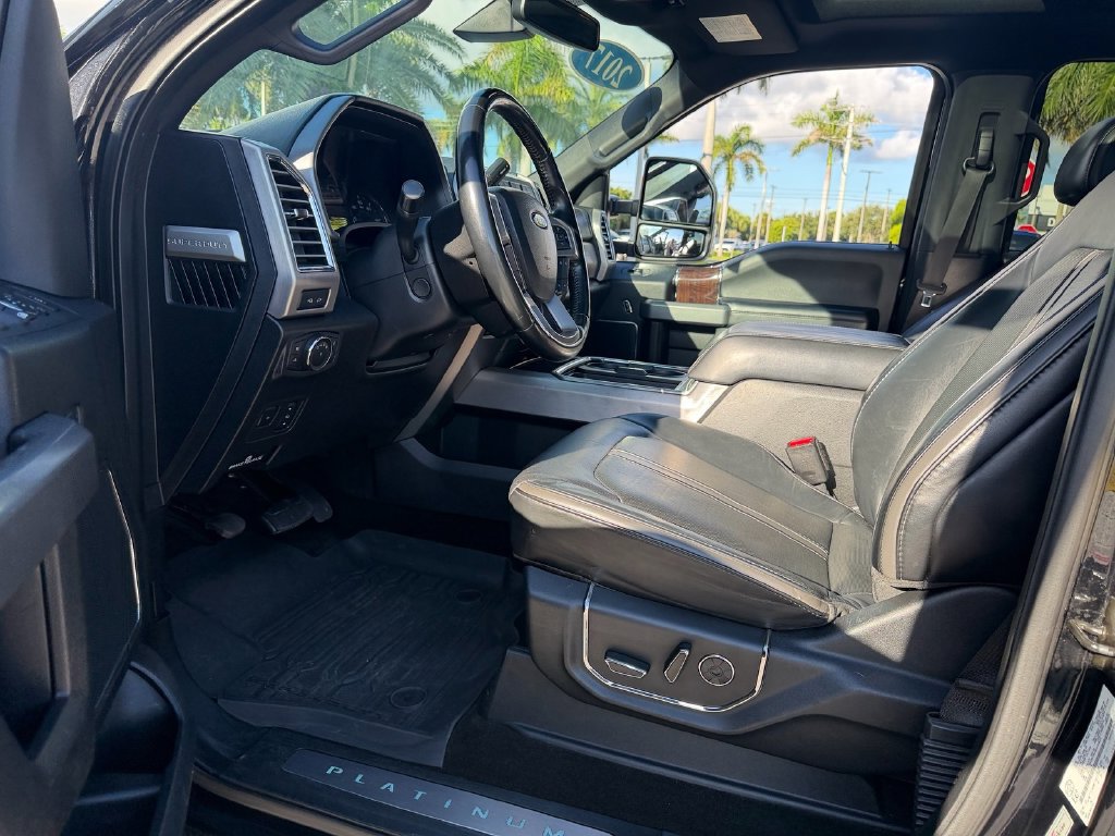 Used 2017 Ford F250 Platinum w/ Platinum Ultimate Package AWD/4WD image 13