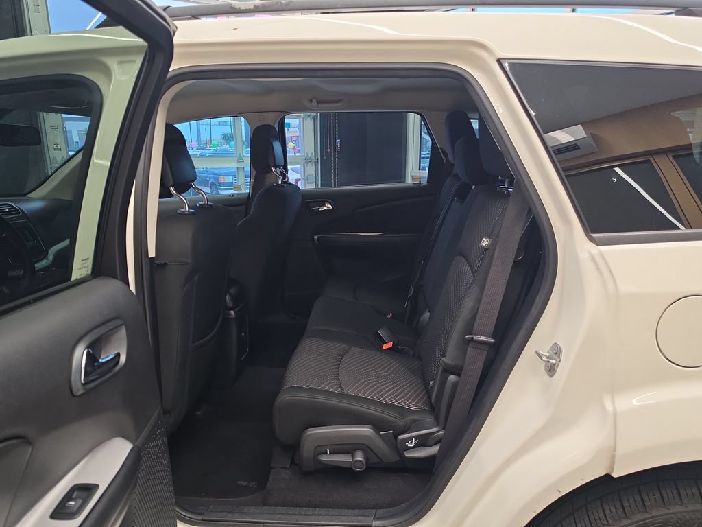 Used 2020 Dodge Journey SE w/ Blacktop Package FWD image 30