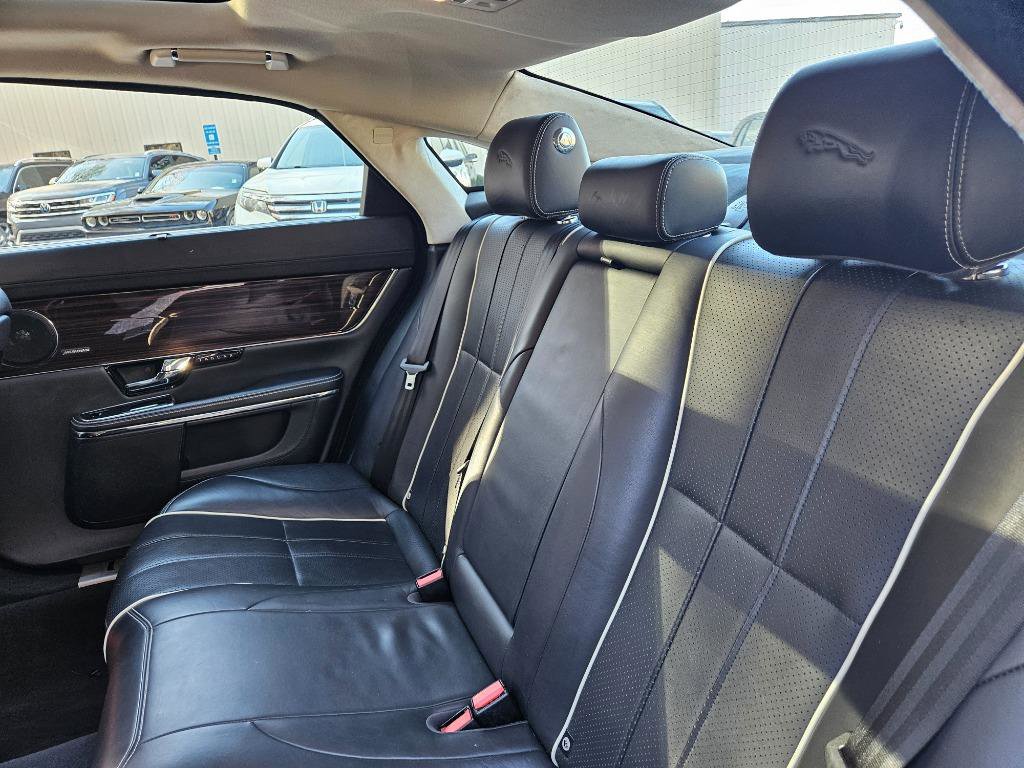 Used 2013 Jaguar XJ L Portfolio image 26