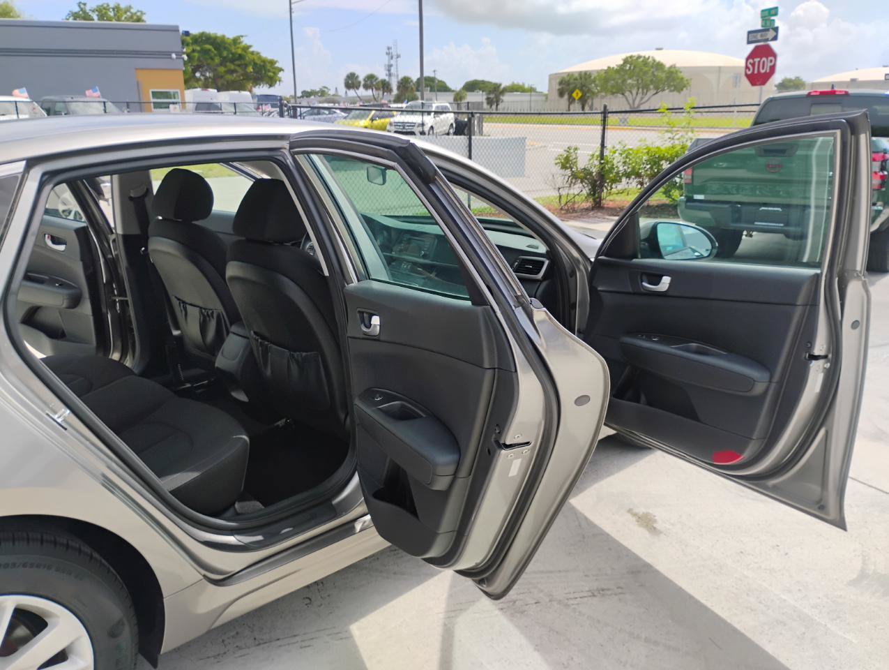 Used 2017 Kia Optima LX FWD image 84