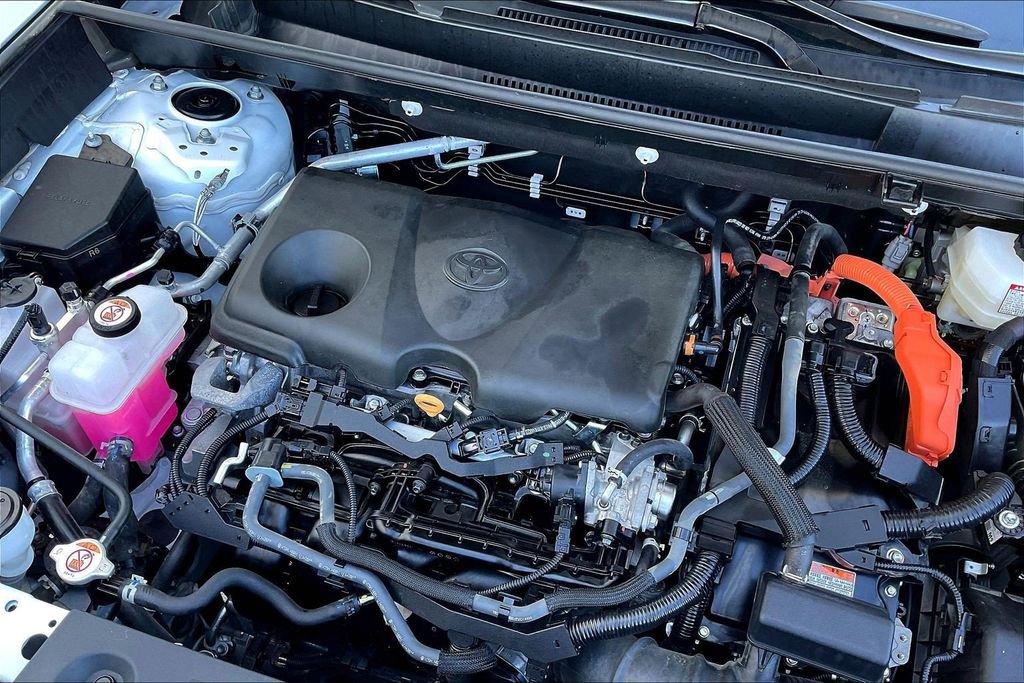 Used 2025 Toyota RAV4 XLE AWD/4WD image 31