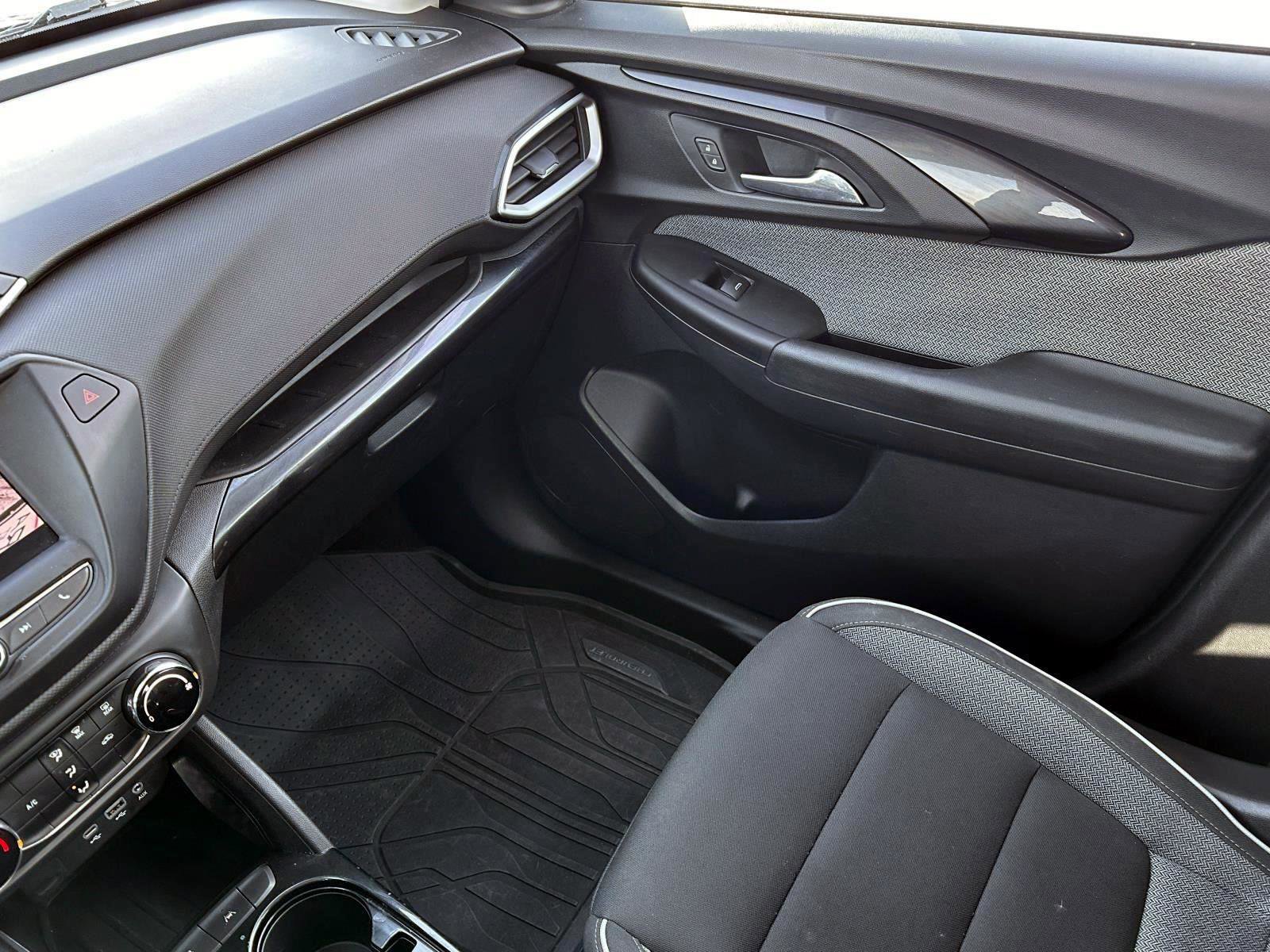 Used 2021 Chevrolet TrailBlazer LS image 26