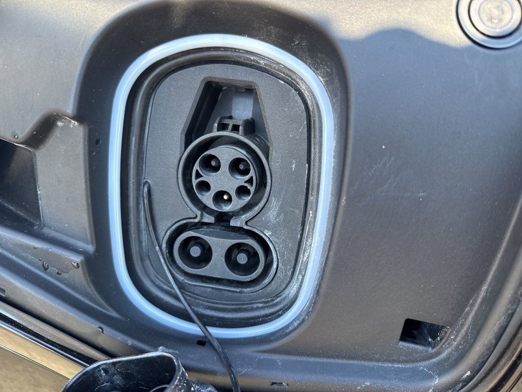 Used 2025 Cadillac Optiq Sport 2 image 13