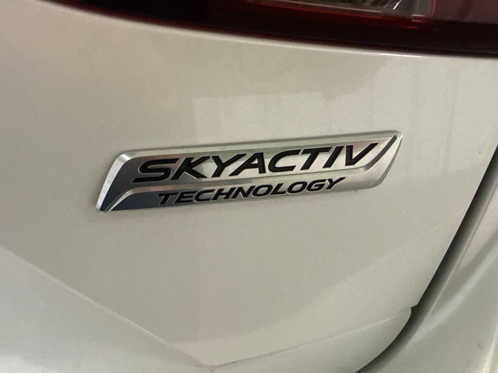 Used 2018 MAZDA MAZDA3 Touring FWD image 13