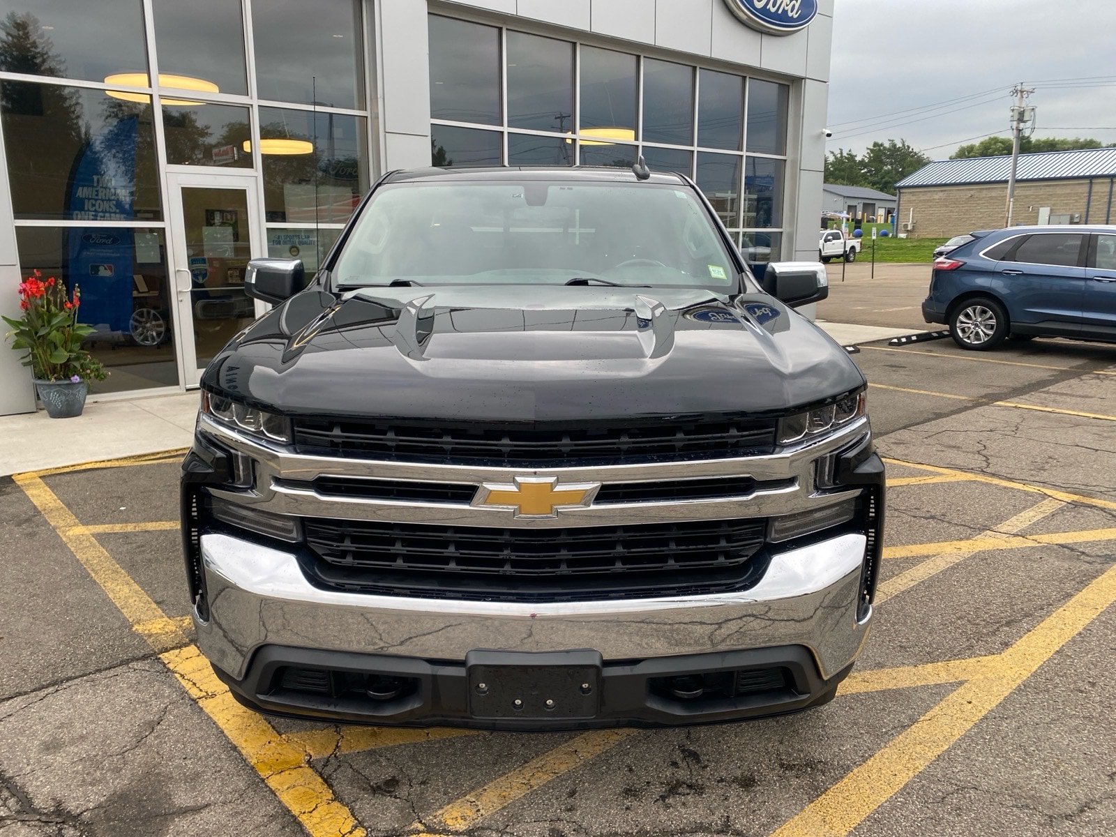 Used 2020 Chevrolet Silverado 1500 LT w/ All-Star Edition AWD/4WD image 9