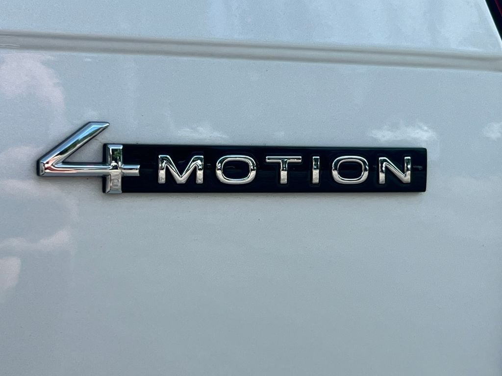 Used 2023 Volkswagen Tiguan SE R-Line AWD/4WD image 34