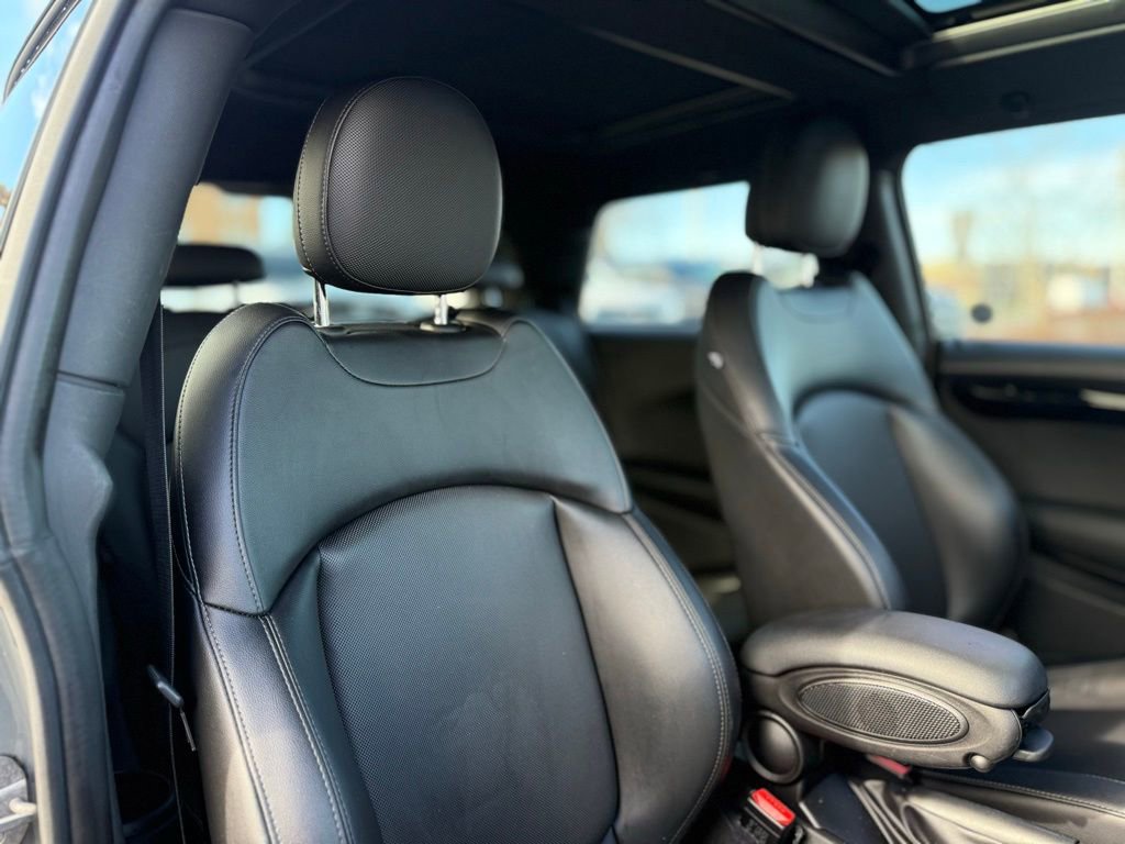 Used 2015 MINI Cooper S image 18