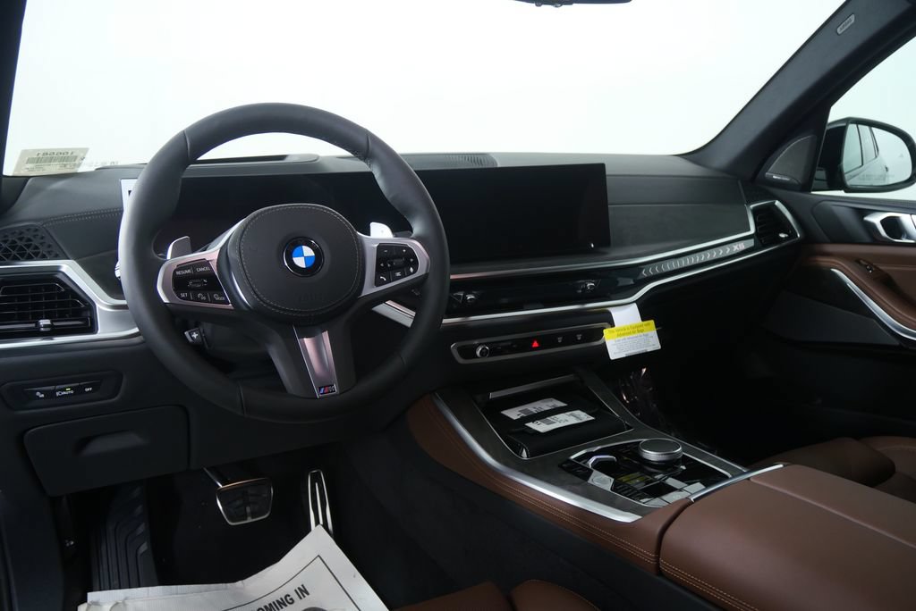 Used 2026 BMW X5 xDrive40i w/ M Sport Package AWD/4WD image 17