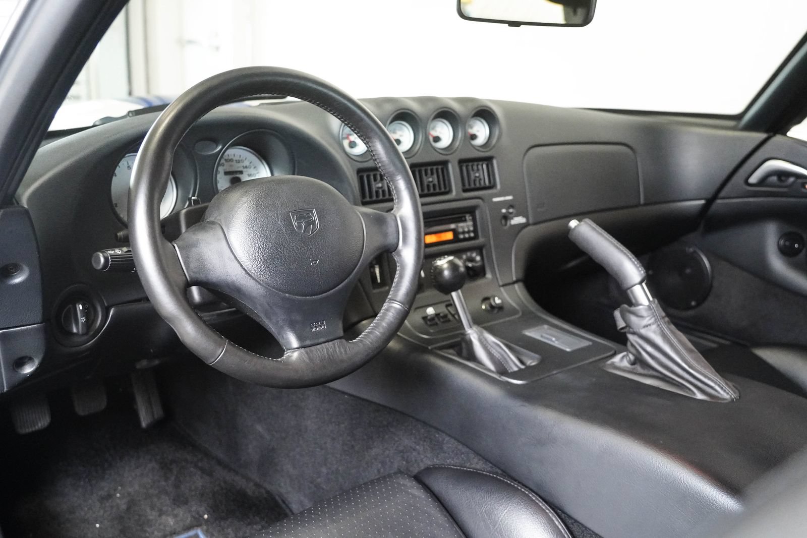 Used 1999 Dodge Viper GTS RWD image 13