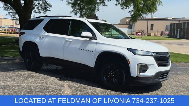 Used 2023 Chevrolet Traverse LT w/ Midnight/Sport Edition AWD/4WD image 2