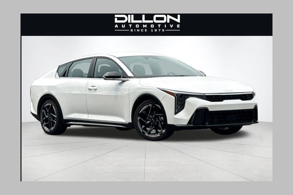Used 2025 Kia K4 GT-Line FWD image 1