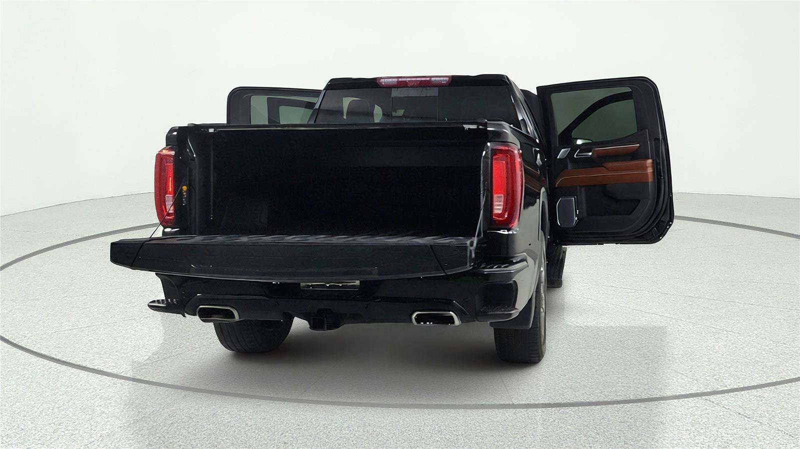 Used 2023 GMC Sierra 1500 Denali Ultimate AWD/4WD image 7
