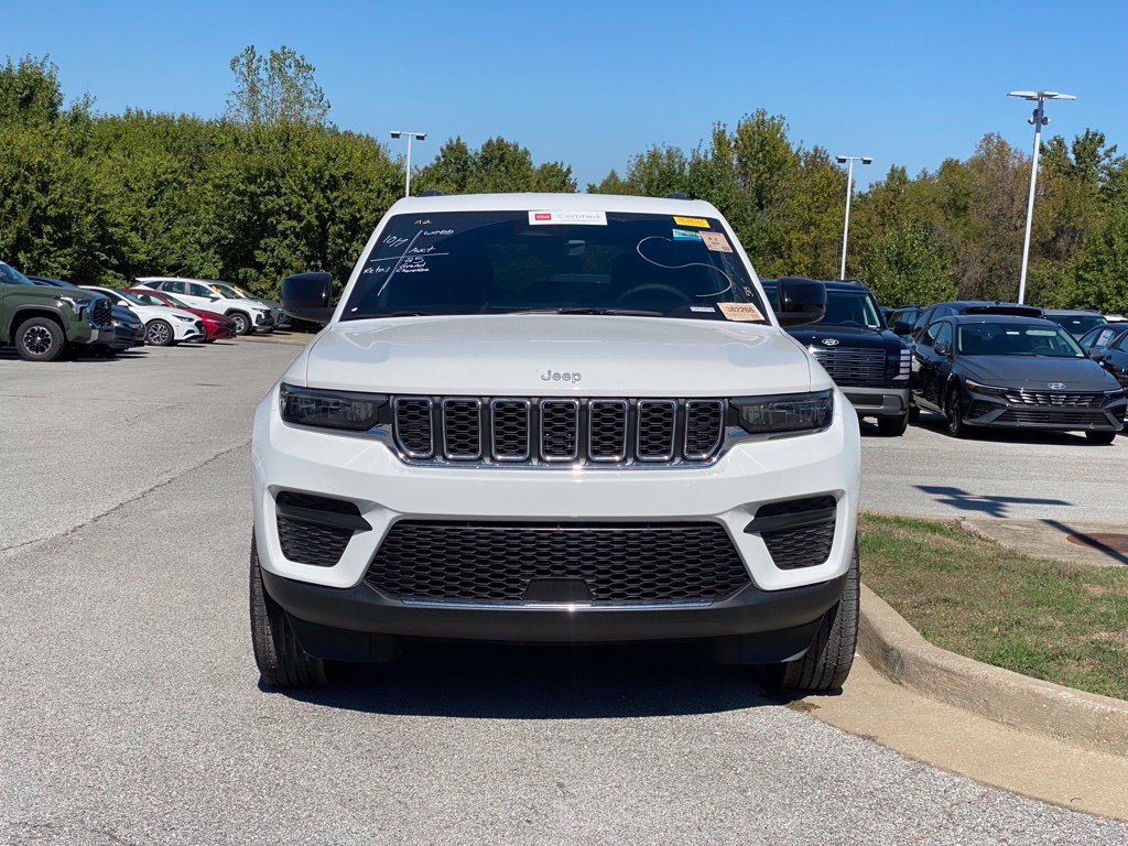Used 2025 Jeep Grand Cherokee Laredo w/ MOPAR Finishing Package RWD image 2