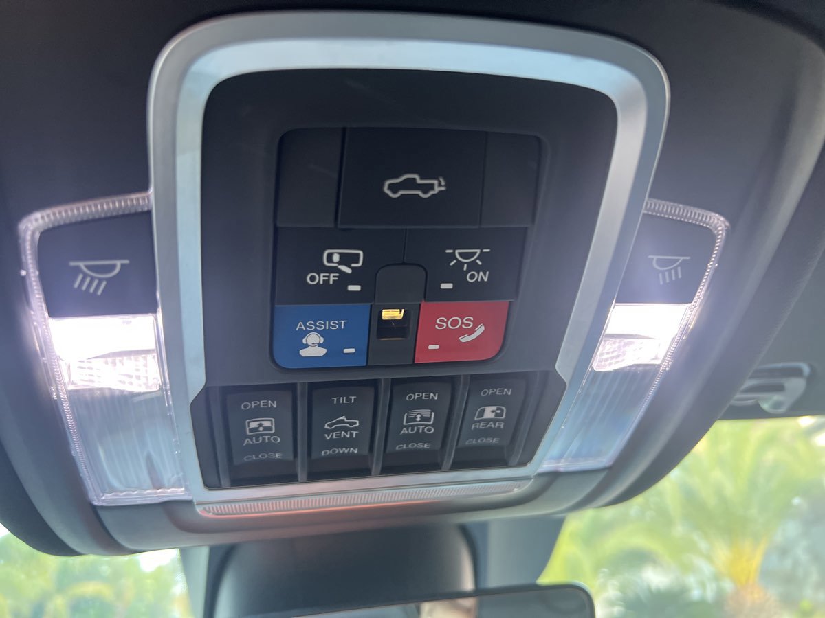 Used 2019 RAM 1500 Limited AWD/4WD image 21