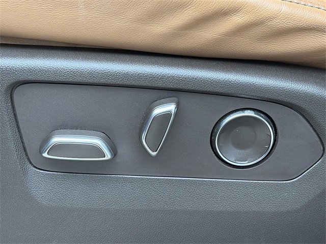 Used 2021 Cadillac Escalade Sport w/ Driver Assist Tech Package image 18