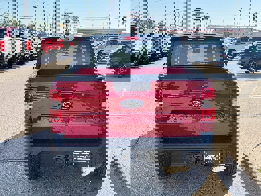 New 2025 Ford Maverick XLT w/ XLT Luxury Package image 4