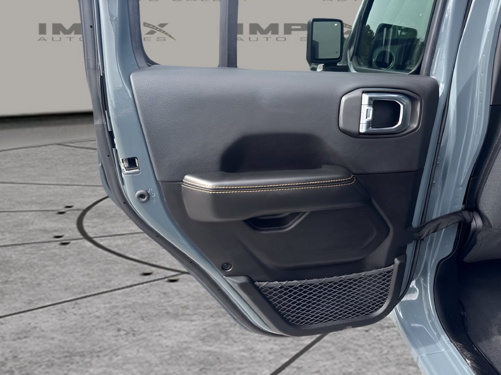 Used 2026 Jeep Wrangler Unlimited Sahara AWD/4WD image 25