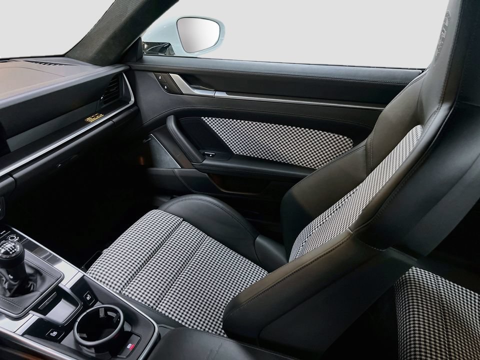 Certified 2023 Porsche 911 Sport Classic RWD image 25