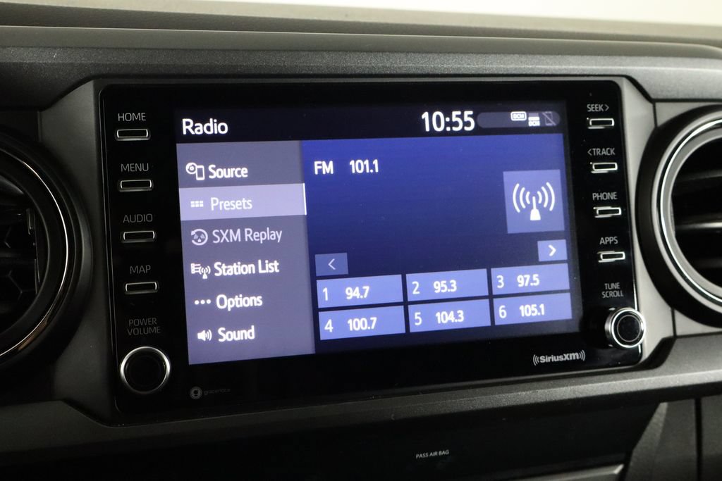 Used 2020 Toyota Tacoma TRD Sport AWD/4WD image 29