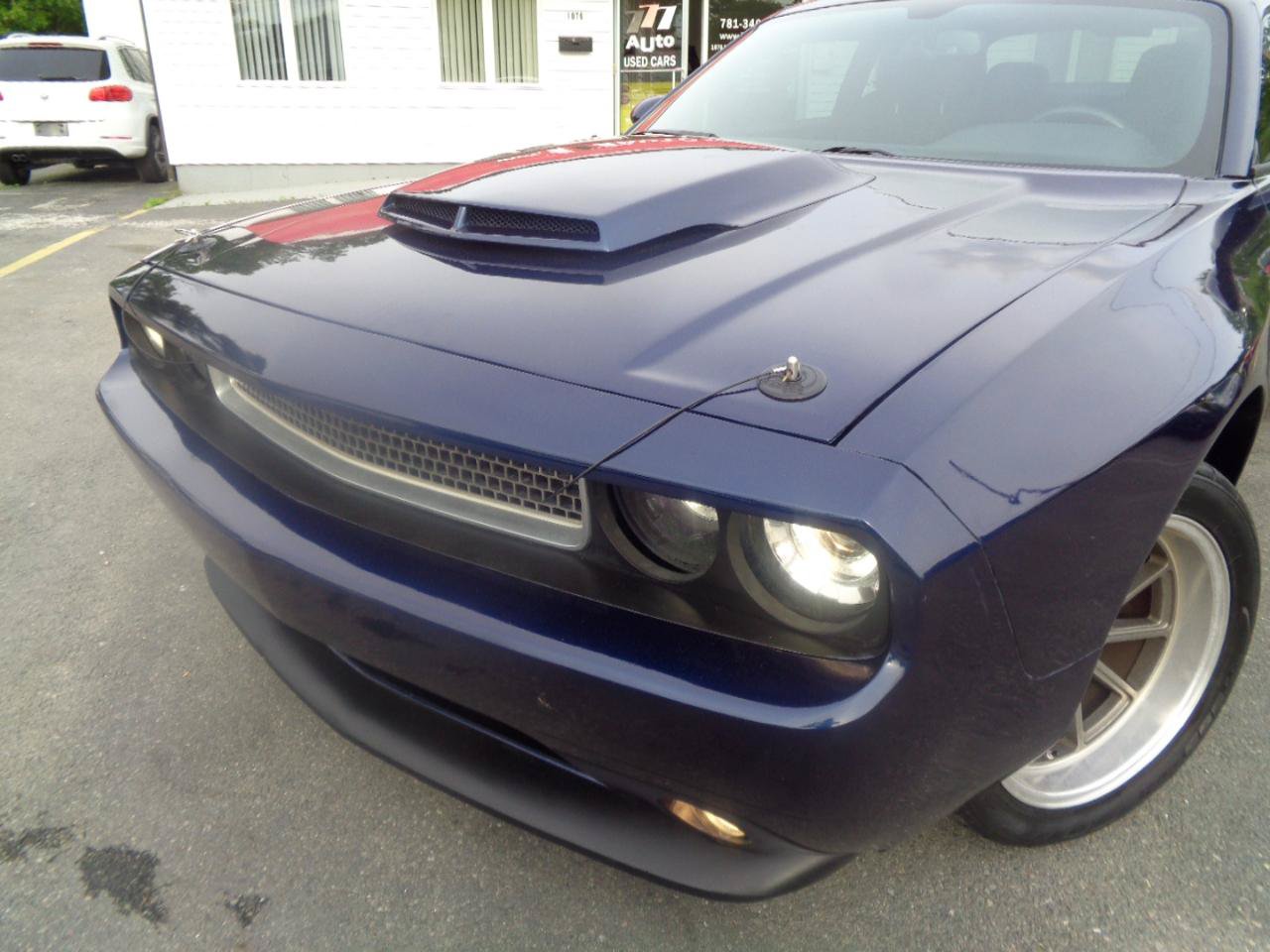 Used 2014 Dodge Challenger R/T RWD image 18