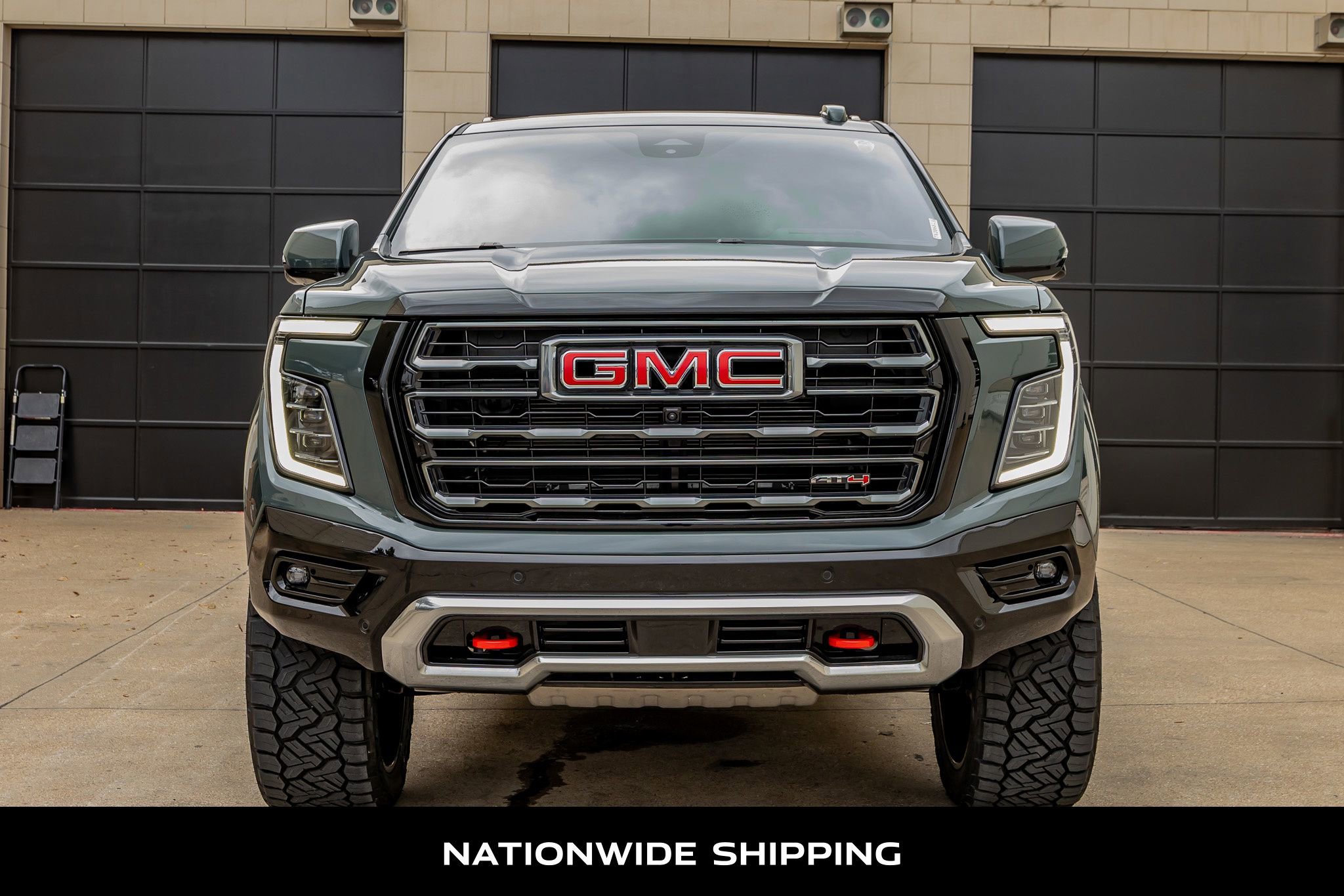 Used 2025 GMC Yukon AT4 w/ AT4 Premium Plus Package image 4