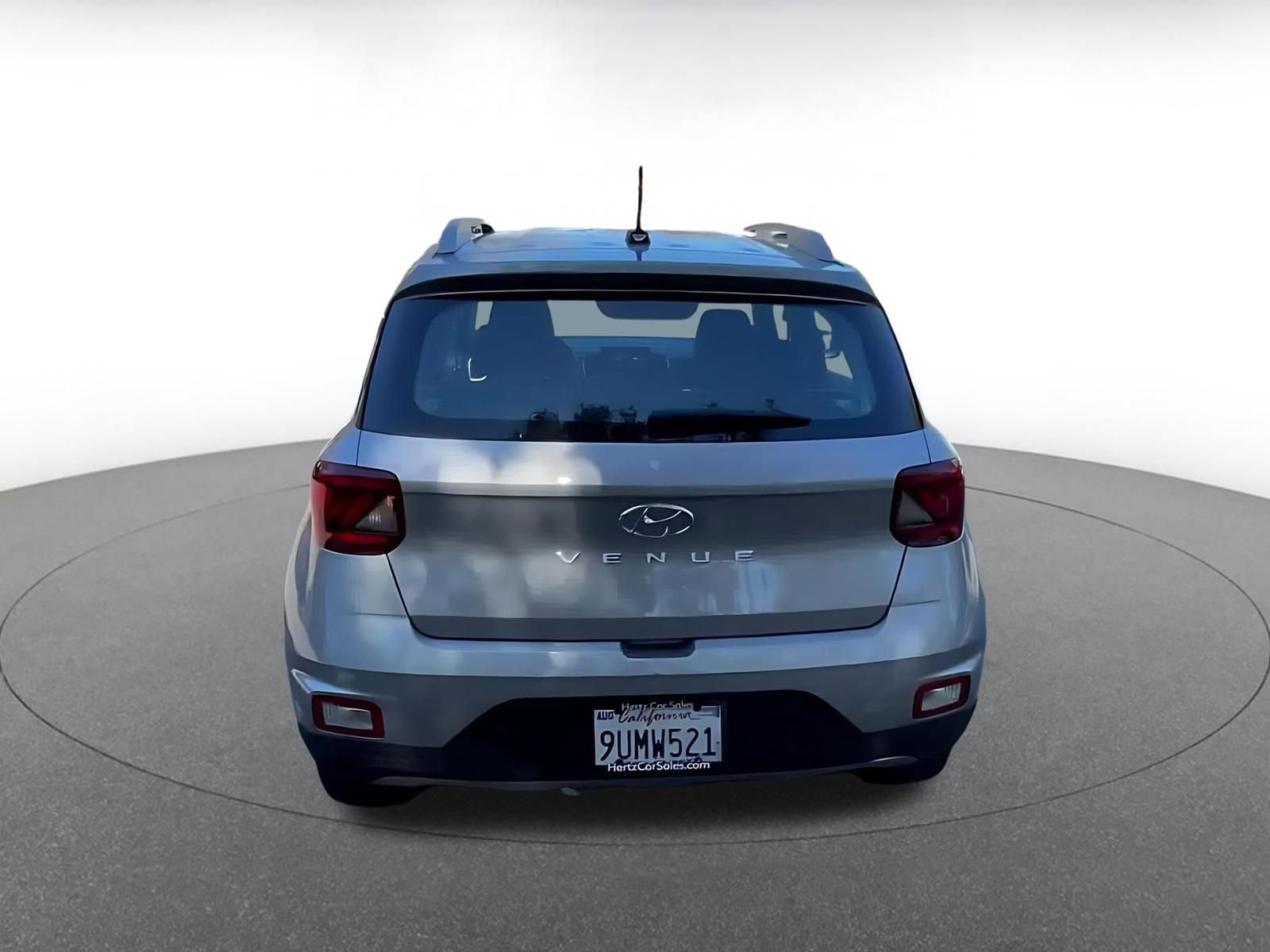 Used 2025 Hyundai Venue SEL image 12