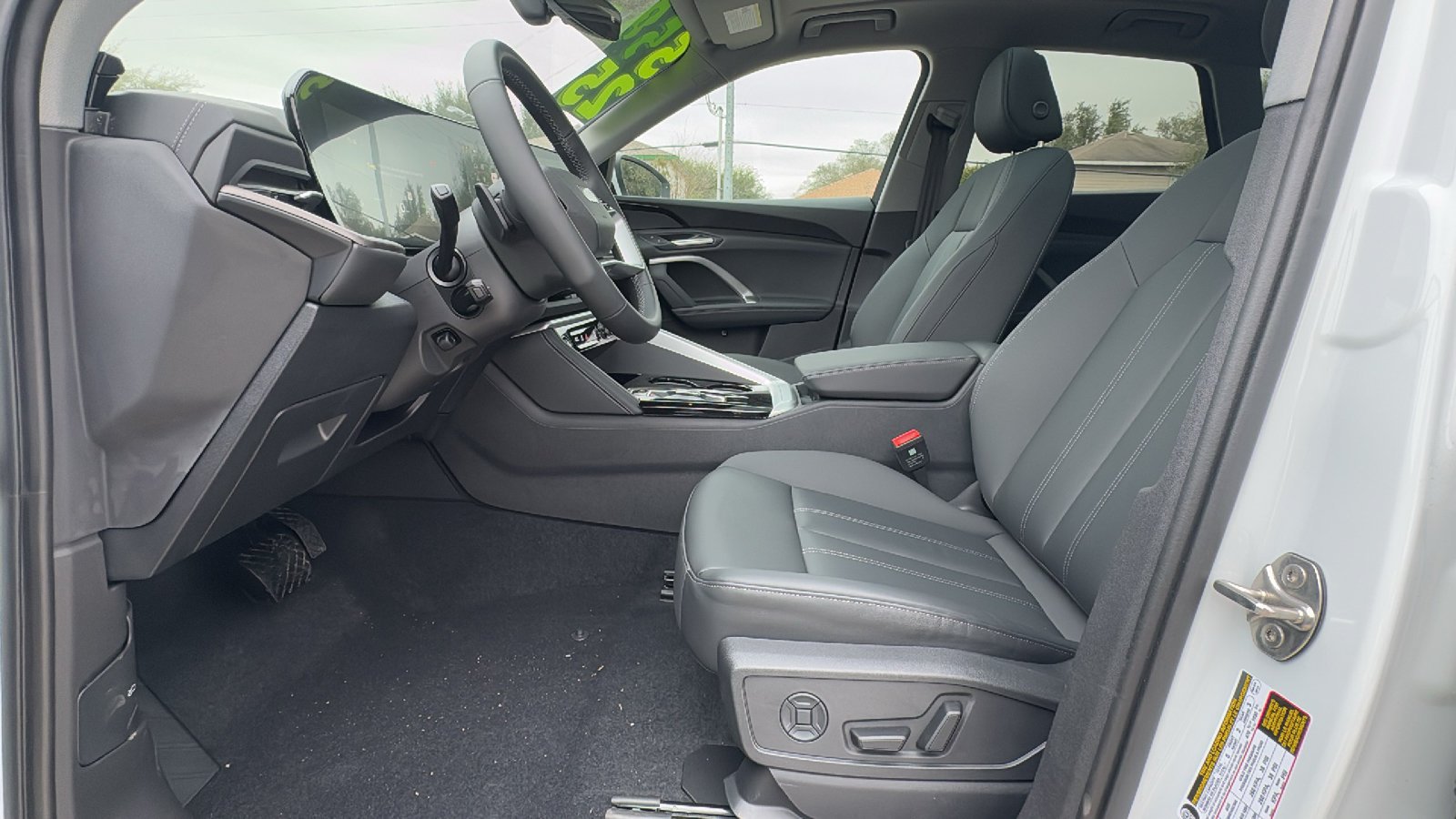 Used 2025 Audi Q5 Premium w/ Convenience Package AWD/4WD image 9