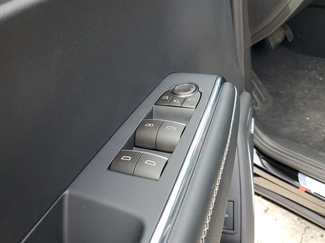New 2026 GMC Acadia Denali w/ Super Cruise Package FWD image 18