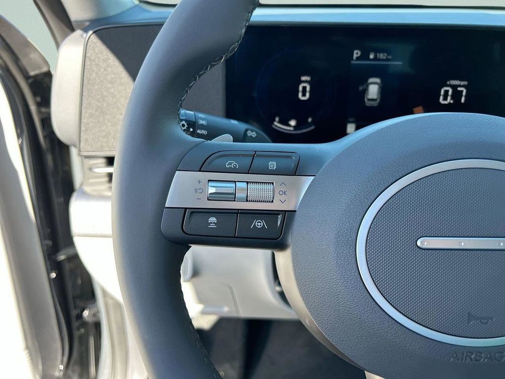 New 2026 Hyundai Kona SEL Premium image 4