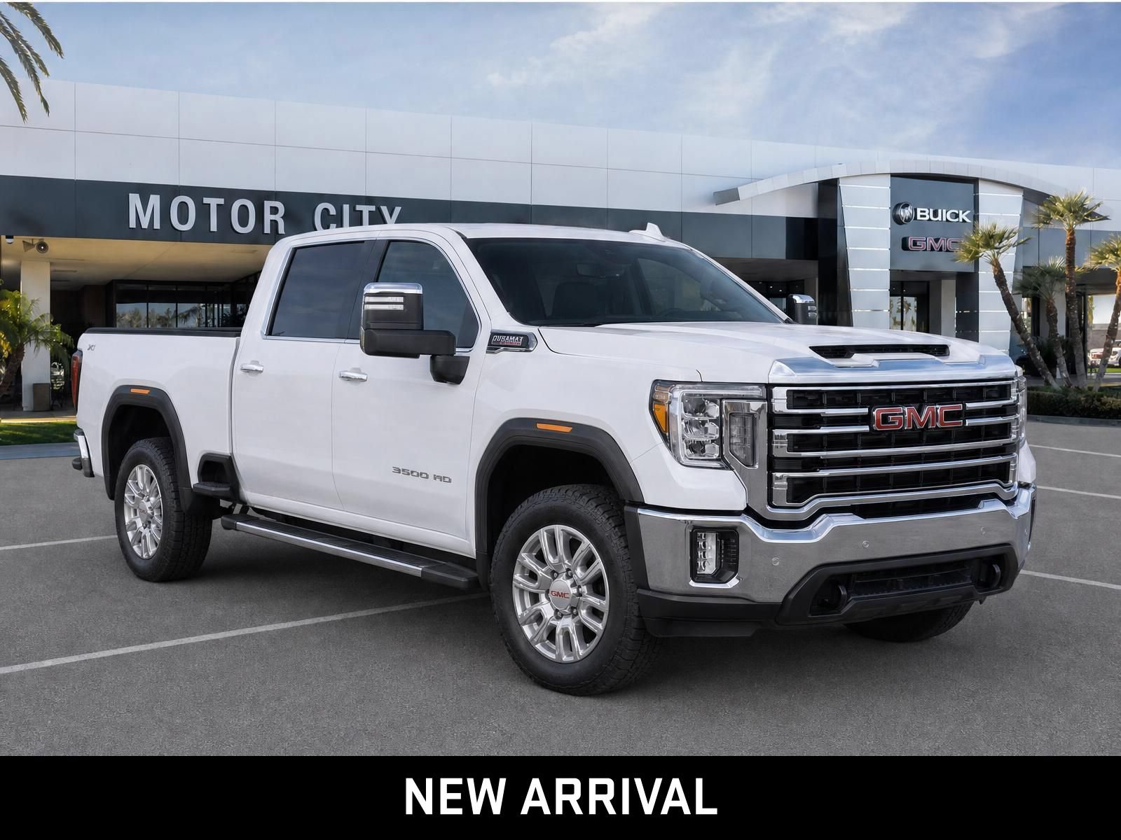 Used 2021 GMC Sierra 2500 SLT w/ SLT Preferred Package AWD/4WD image 2