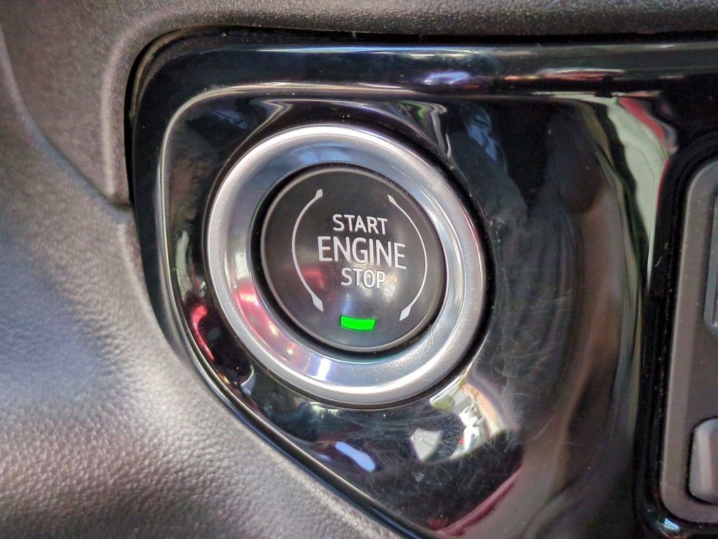 Used 2024 Chevrolet Silverado 1500 LT w/ Z71 Off-Road Package AWD/4WD image 18