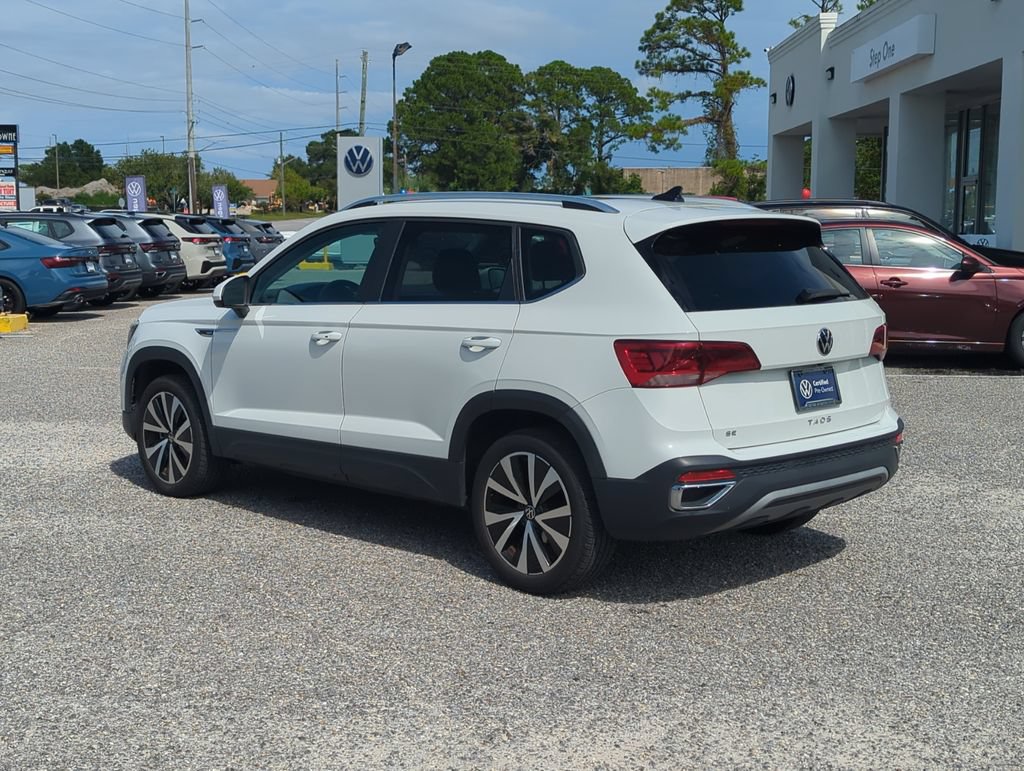 Certified 2023 Volkswagen Taos SE w/ Panoramic Sunroof Package FWD image 5
