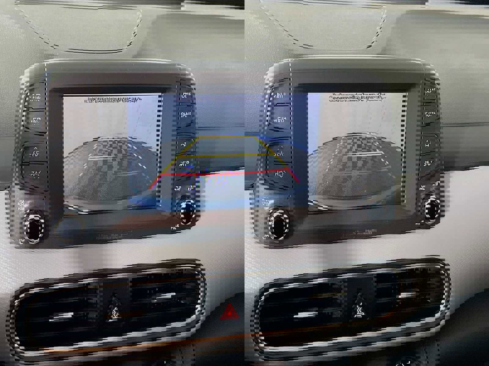 Used 2018 Hyundai Kona SEL AWD/4WD image 13