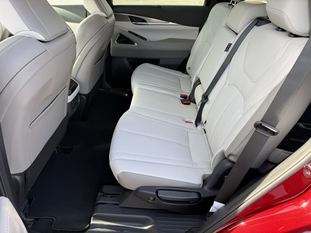 New 2026 INFINITI QX60 Luxe image 11