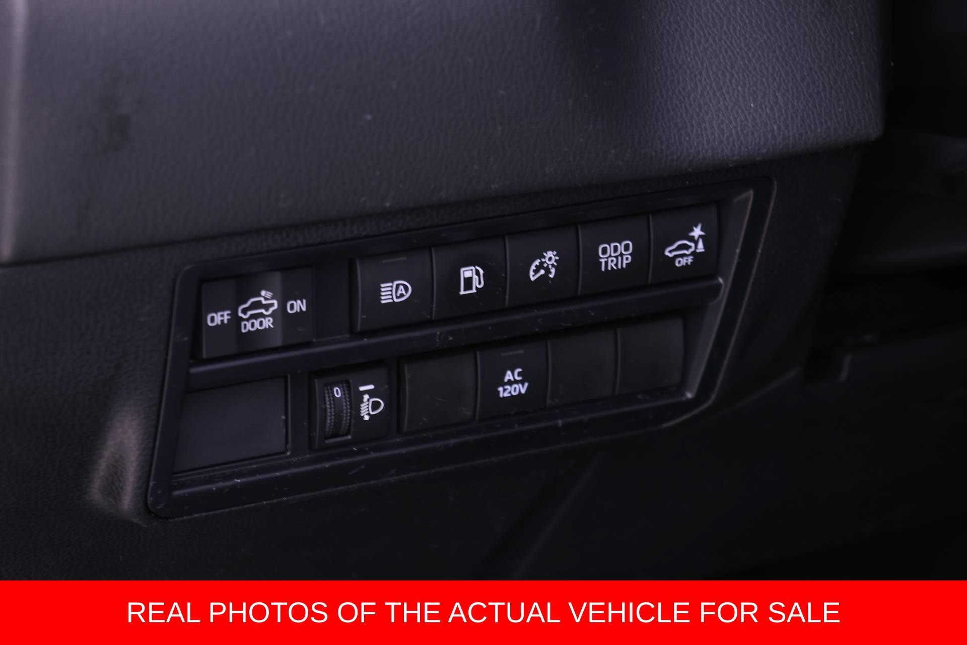 Used 2024 Toyota Tundra Limited w/ Power Package AWD/4WD image 15