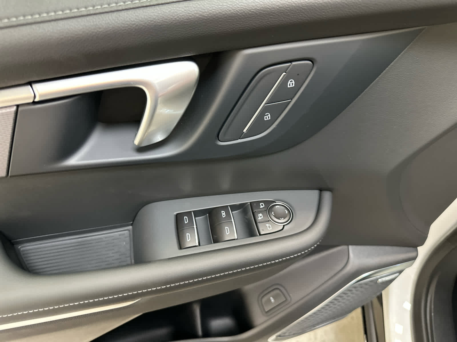 New 2026 Buick Enclave Sport Touring w/ LPO, Floor Liner Package image 19