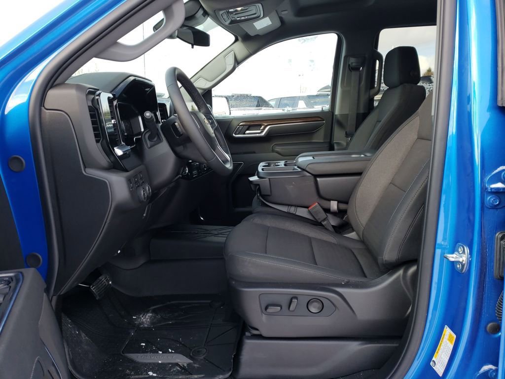New 2026 Chevrolet Silverado 1500 LT w/ Protection Package image 9