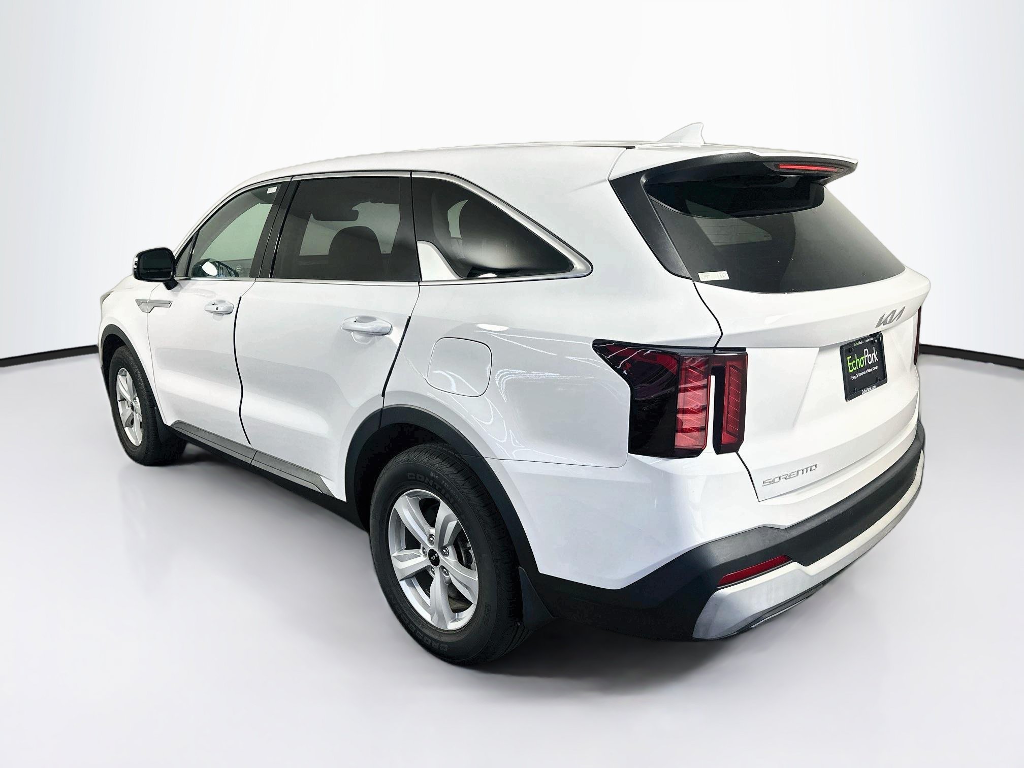 Used 2025 Kia Sorento LX FWD image 5