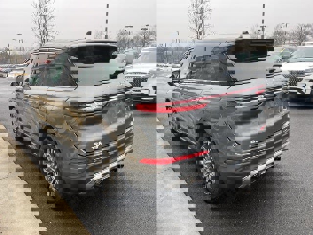 Used 2023 Lincoln Corsair AWD w/ Equipment Group 101A image 6