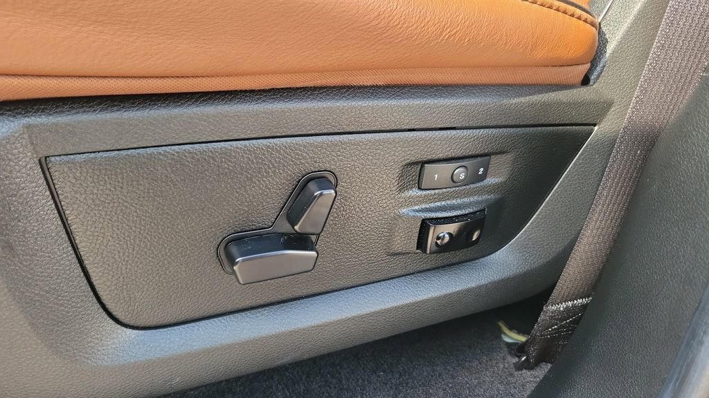 Used 2018 RAM 1500 Laramie Longhorn image 19