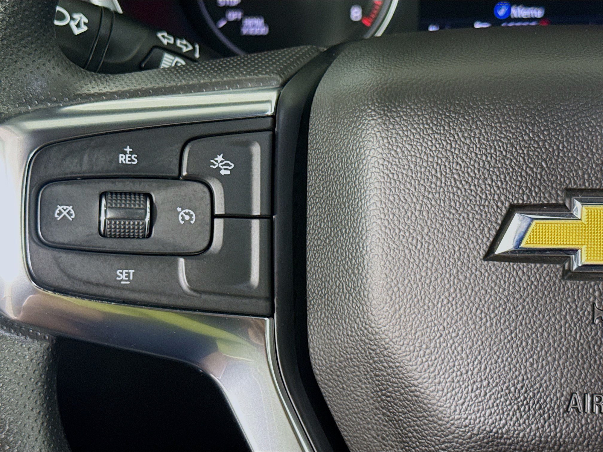 Used 2024 Chevrolet Blazer LT FWD image 11