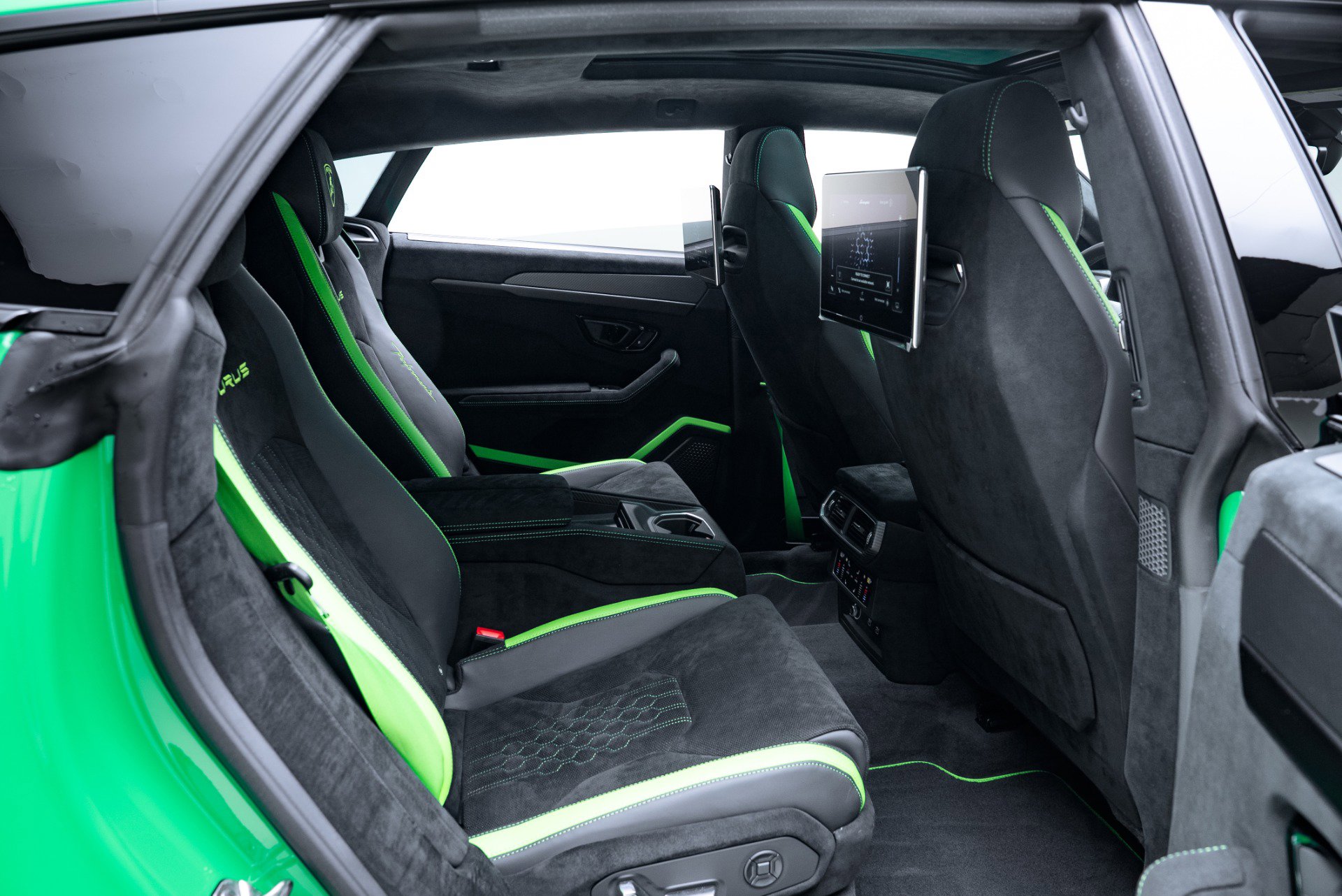Used 2023 Lamborghini Urus Performante AWD/4WD image 19