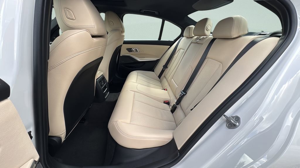 New 2026 BMW 330i Sedan w/ Premium Package RWD image 17