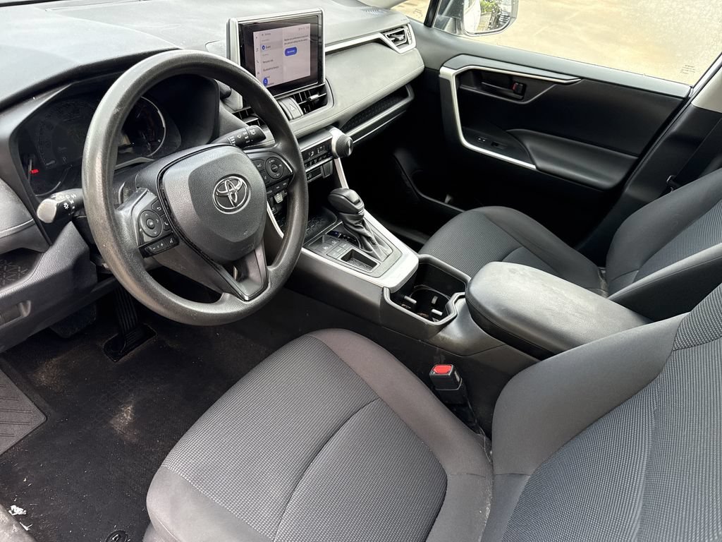 Used 2023 Toyota RAV4 LE FWD image 12