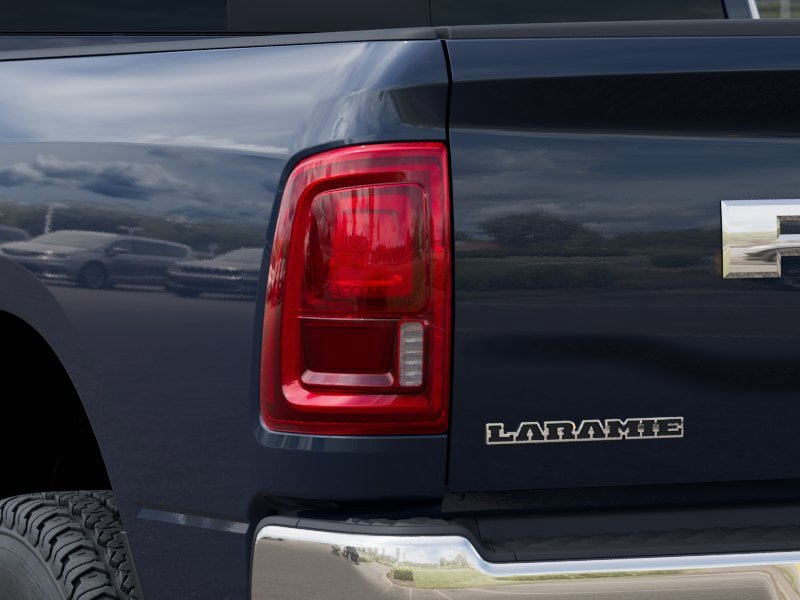 New 2026 RAM 2500 Laramie AWD/4WD image 9