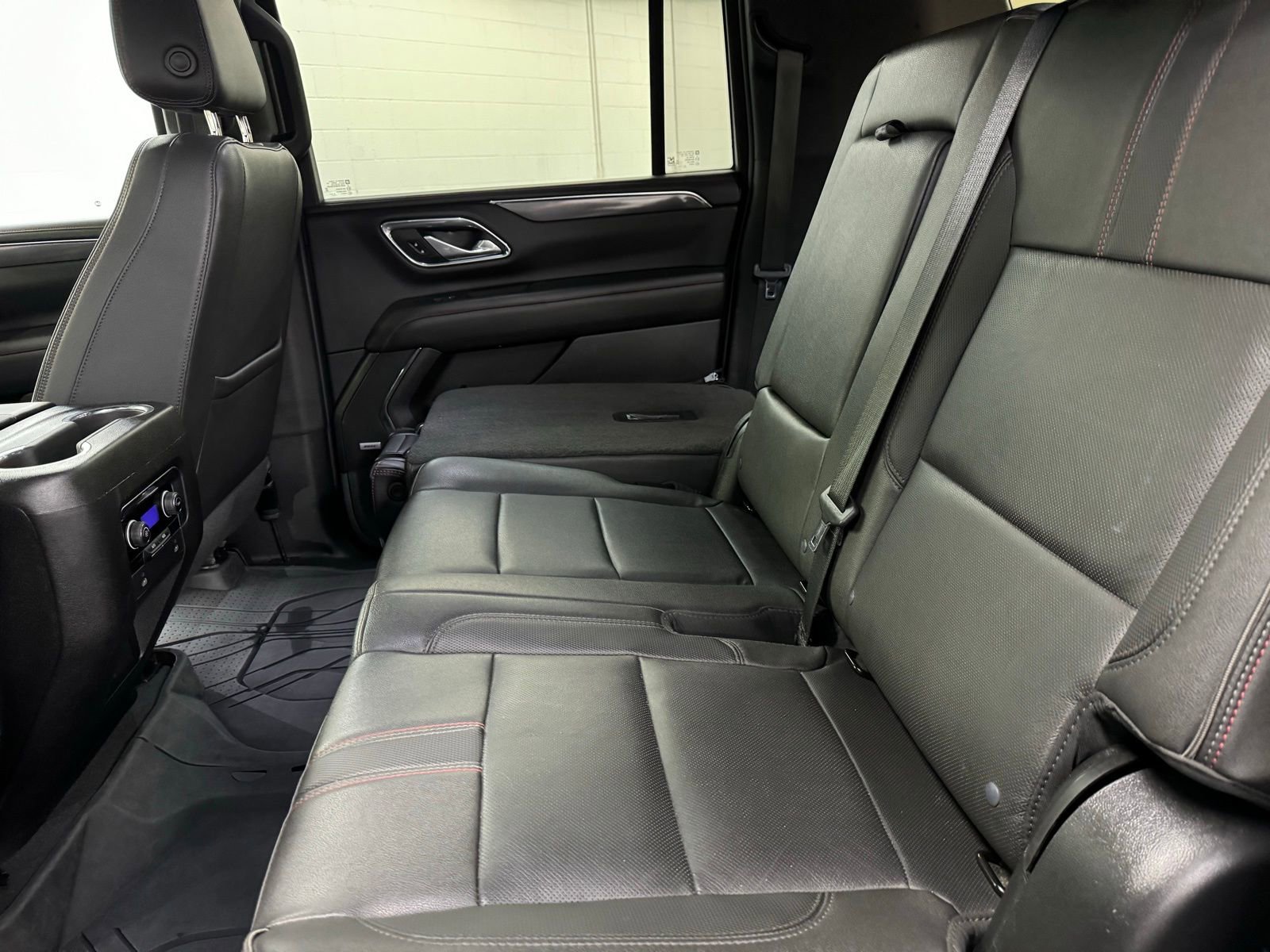 Used 2023 Chevrolet Suburban RST image 28