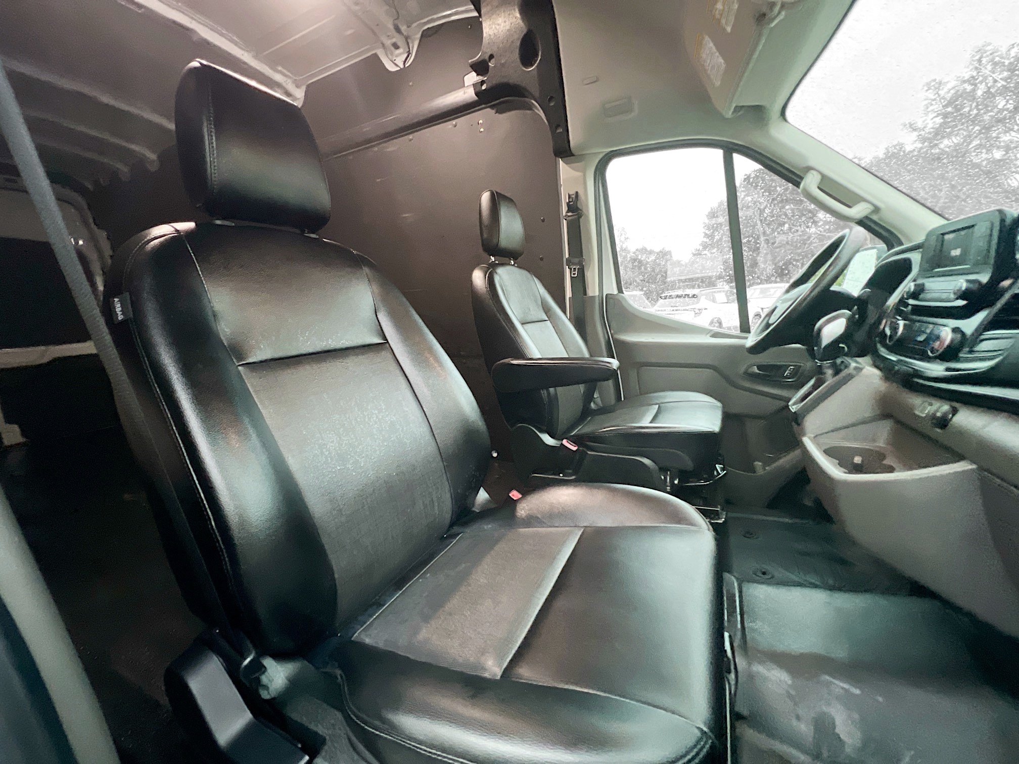 Used 2024 Ford Transit 250 148 High Roof Extended w/ Load Area Protection Package RWD image 26