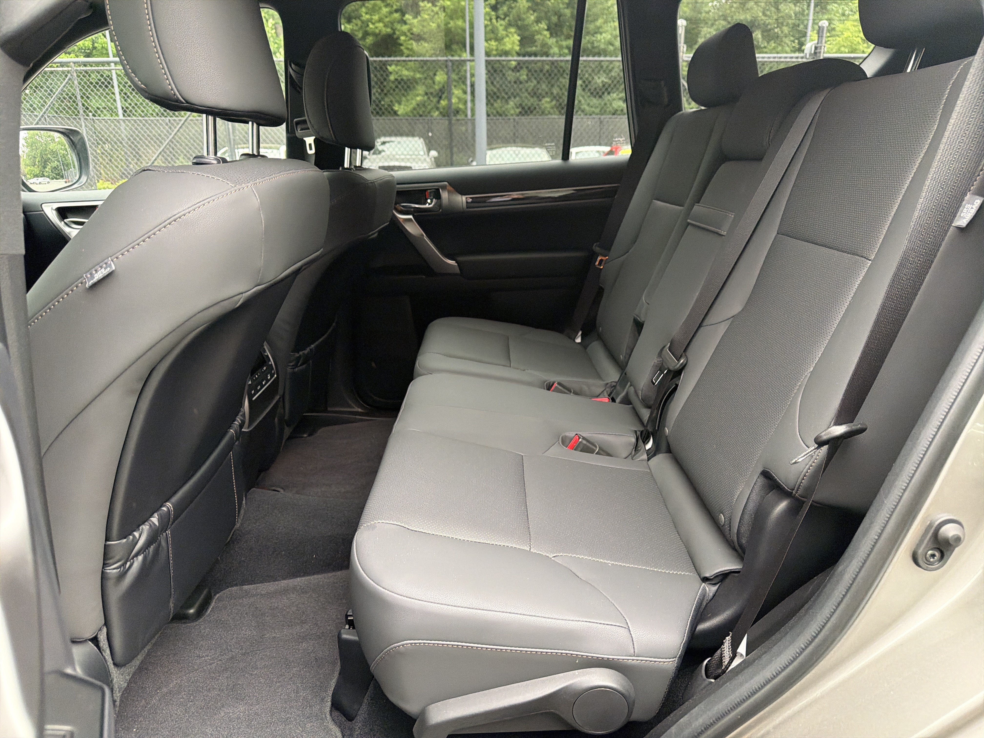 Used 2023 Lexus GX 460 Premium w/ Premium Package AWD/4WD image 26